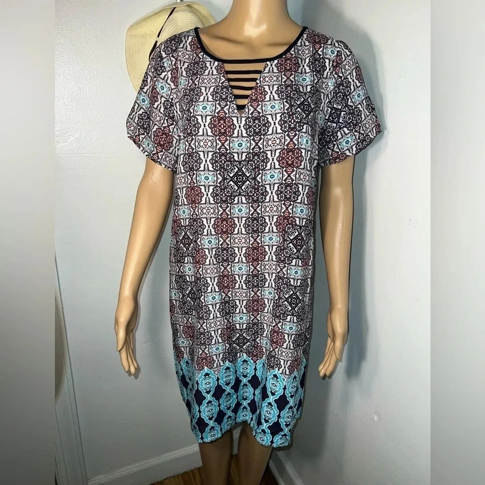 Skies Are Blue, L, mini short sleeves, boat neck‎ with cut out yoke, detail.